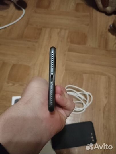 iPhone 8 plus 64gb черный