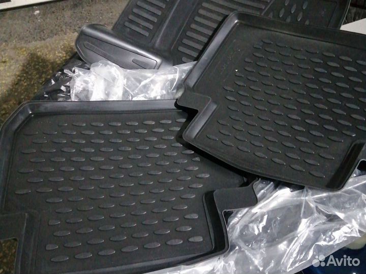 Автомобильные коврики резиновые