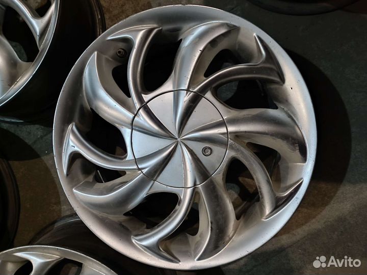 Stitch r15 (5-114,3) ет 35 dia73