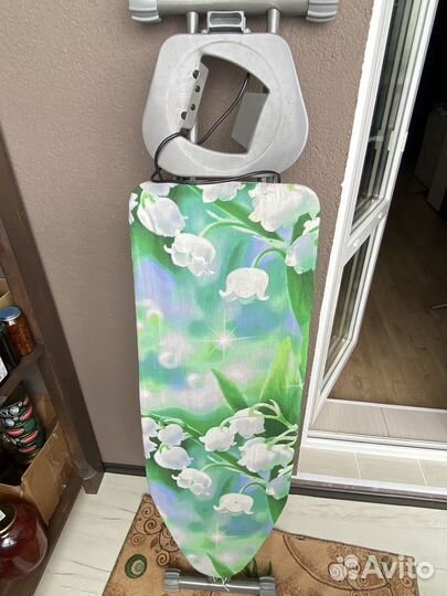 Гладильная доска с розеткой