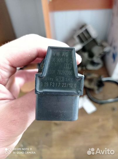 Катушка зажигания Volkswagen 036905715F