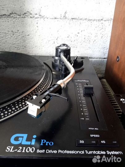 Проигрыватель винила