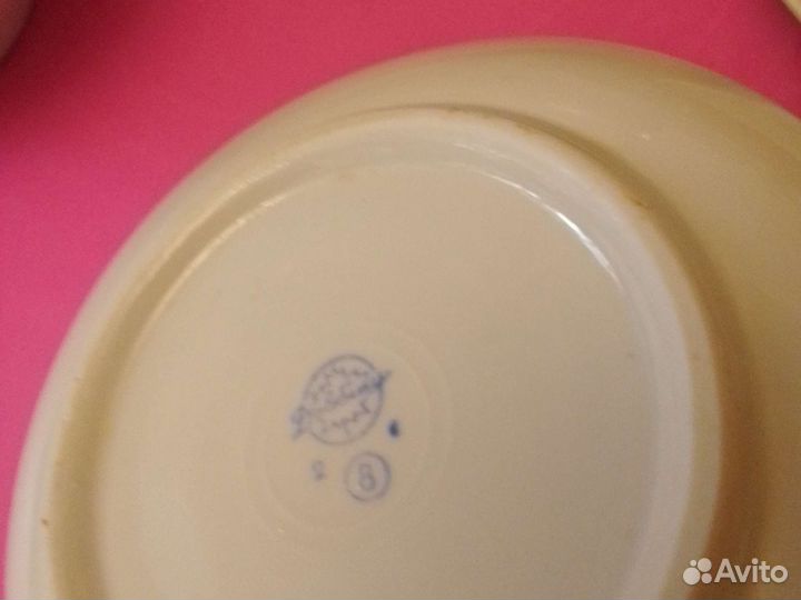 Сахарница молочник и 2 блюдца