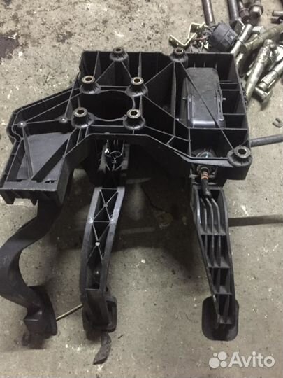 Блoк педaлeй гaз, тормoз, сцепление.Fiаt Ducаto Фи