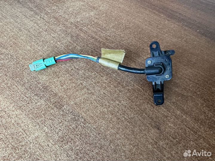 Камера левого зеркала Toyota Prado Прадо