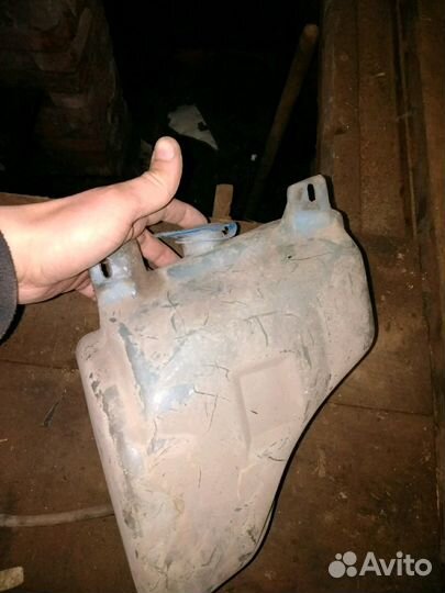 Бачок омывателя Volkswagen Golf III