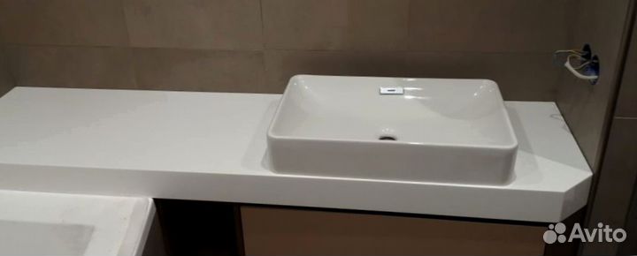 Столешница для ванной и кухни из искуственного кам