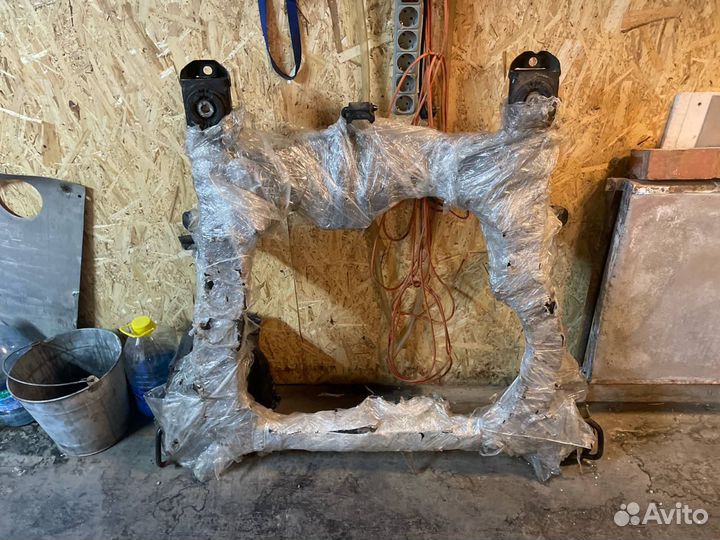 Подрамник Honda