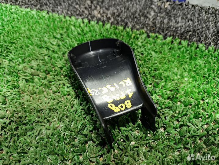 Заглушка крепления сиденья задняя левая Mitsubishi Pajero Sport