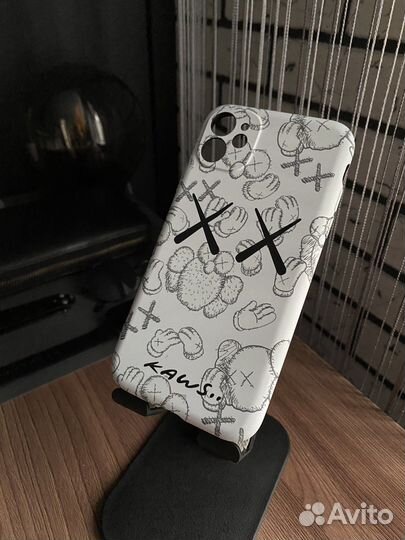 Чехол на iPhone 11