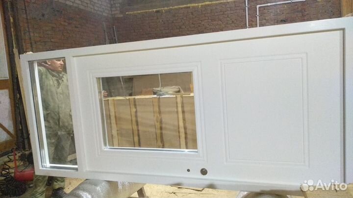 Деревянная входная дверь