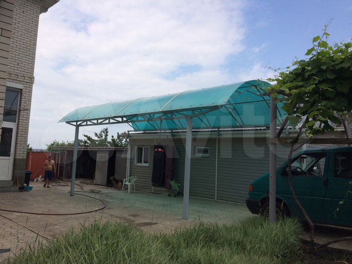 Дом 450 м² на участке 20 сот.