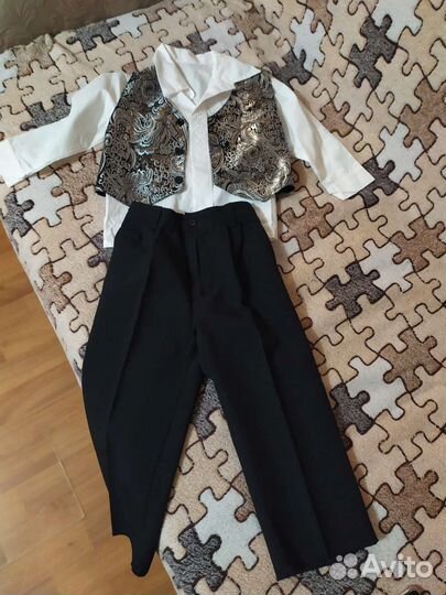 Костюм на мальчика 2-3 года