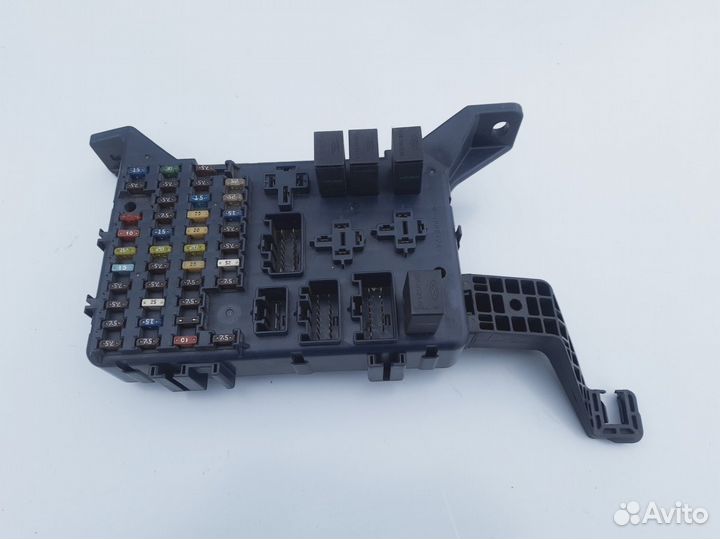 Блок предохранителей Ford Mondeo 3