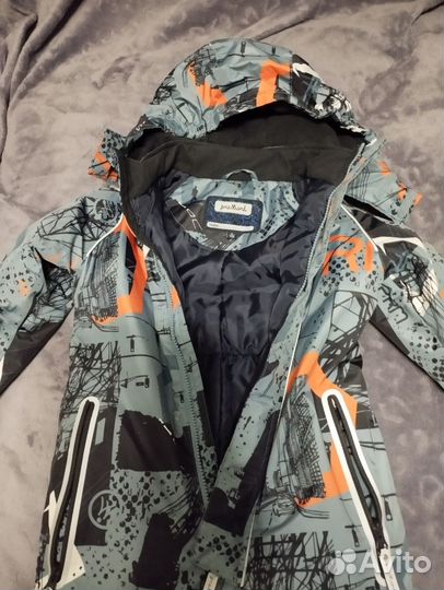 Продам демисезонный комбинезон для мальчика