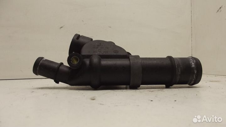 Фланец системы охлаждения 03G121132B Фольксваген