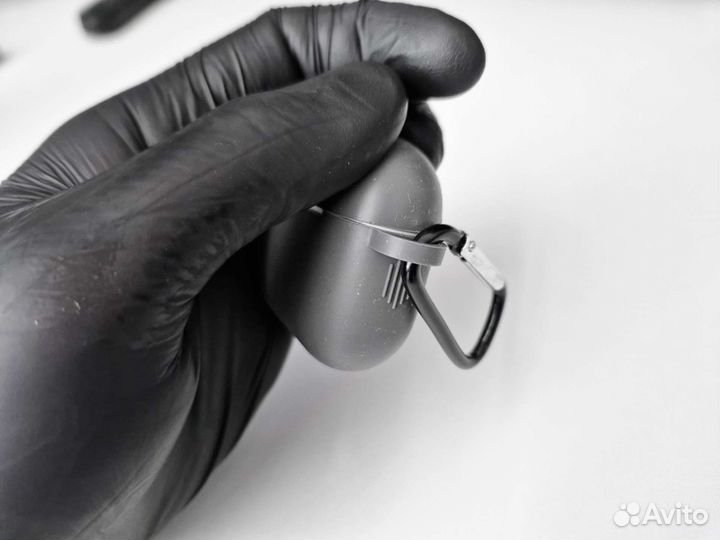 Чехол для наушников AirPods 3 с карабином