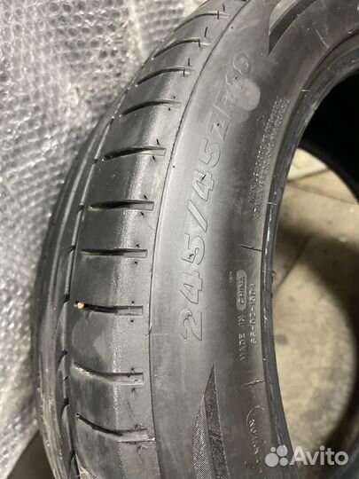 Tracmax X-Privilo TX3 245/45 R18 44Y
