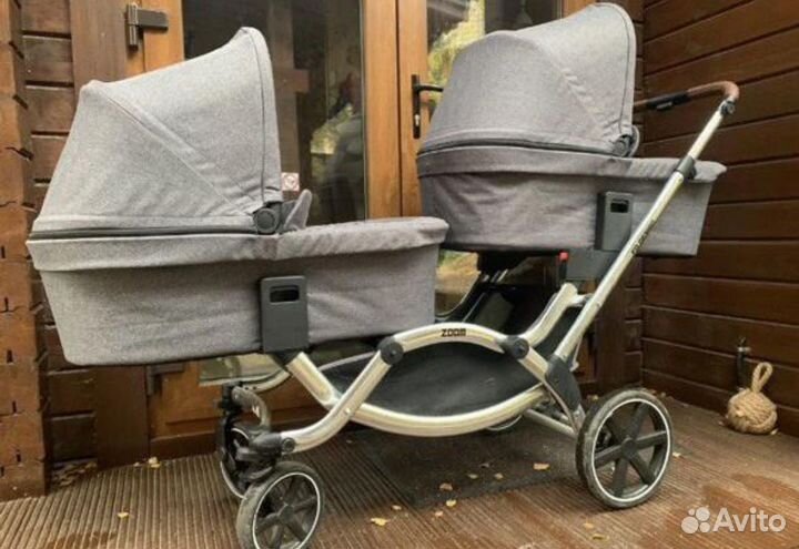 Двухместная коляска