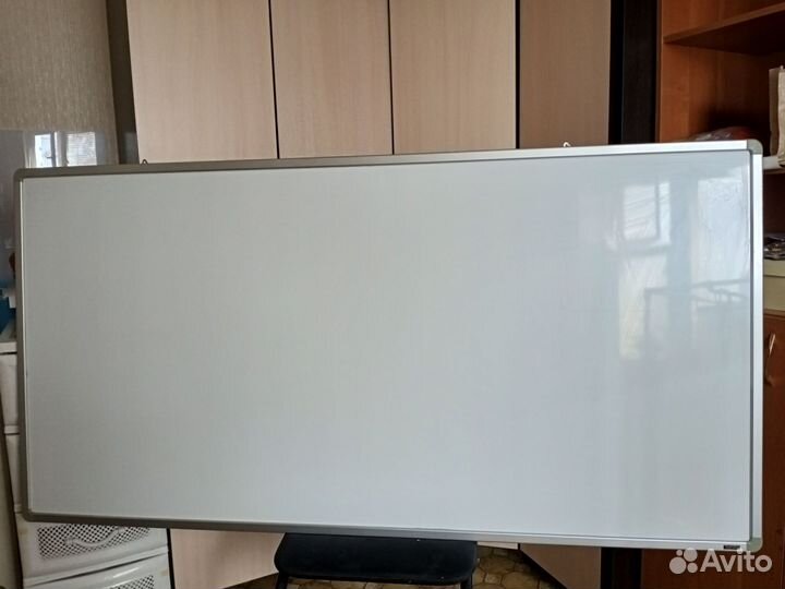 Доска магнитно -маркерная 90*180 бу