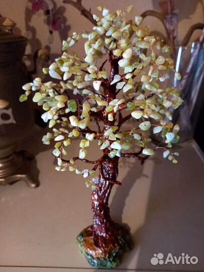 Деревца из авантюрина, кварца, жадеита