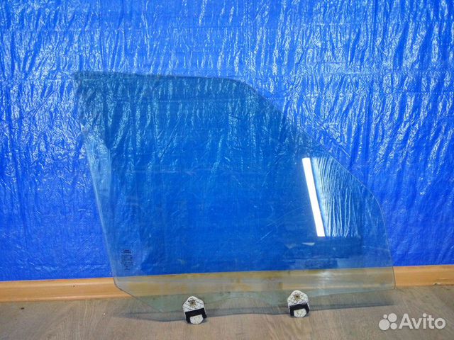 Стекло двери Land Rover Discovery 4 2009-2017