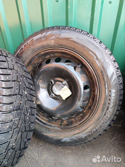 Roadstone Winguard Spike 195/65 R15 95