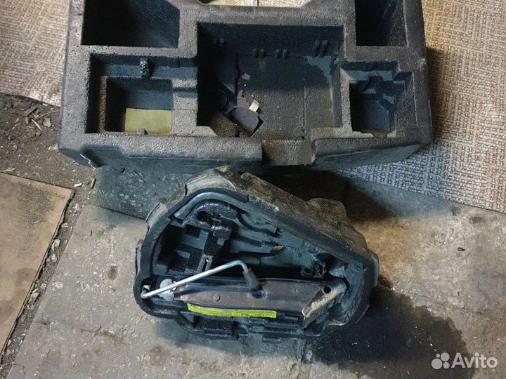 Домкрат органайзер skoda octavia tour a4