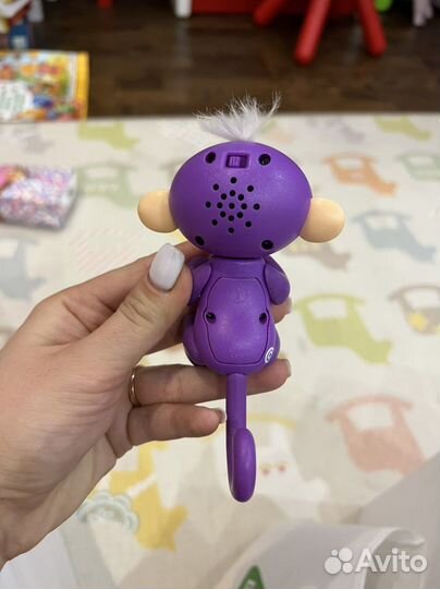 Интерактивная обезьянка Fingerlings baby