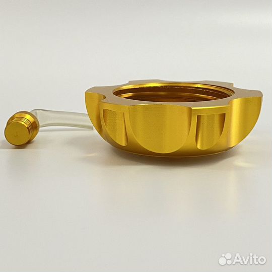 Крышка бензобака TTR125-250 с втулкой испарителем