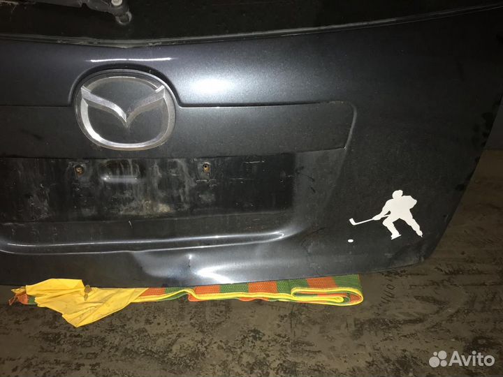 Дверь багажника Mazda