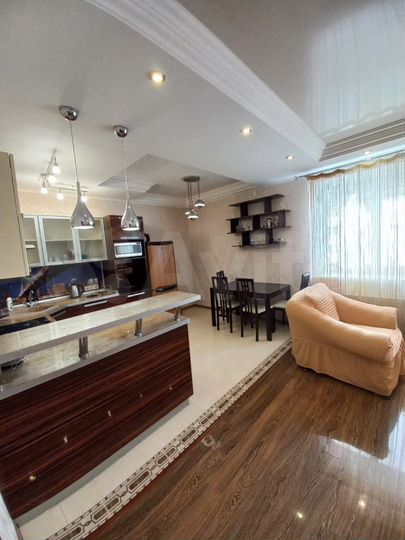 2-к. квартира, 89,7 м², 7/8 эт.