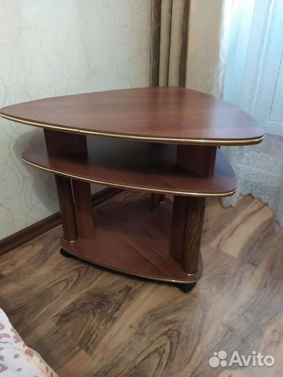 Журнальный столик