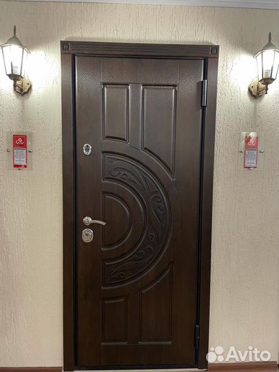 Дверь входная металлическая