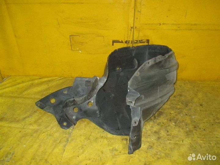 Подкрылок 63843-3NA0A на Nissan Leaf AZE0 EM57