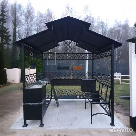Мангал с крышей