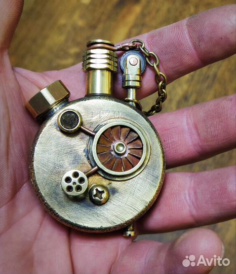 Зажигалка бензиновая