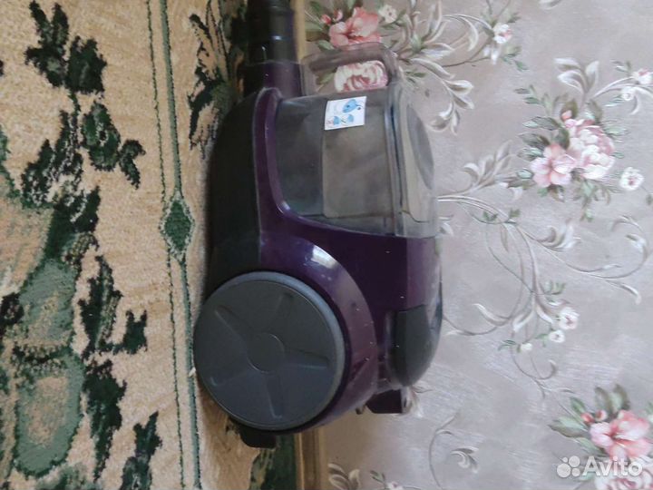 Полностью рабочий пылесос Philips