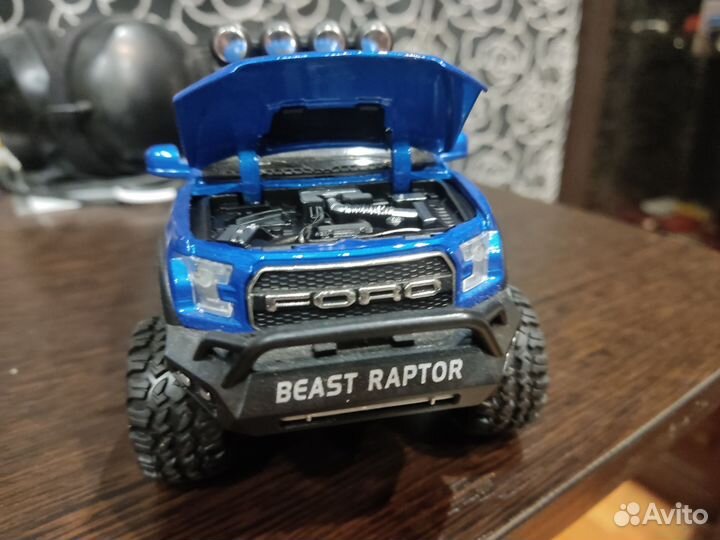 Модель Ford F-250 Raptor