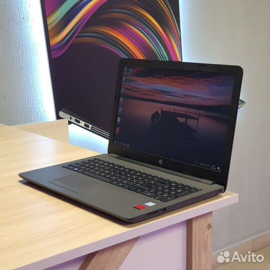 Игровой HP Core i3-7/8 gв/R5 М330(2gв) /HDD 500