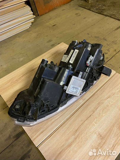 Фара правая ксенон Zotye T600