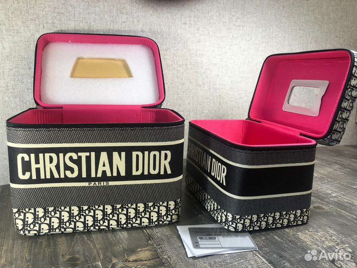 Шкатулка для косметики