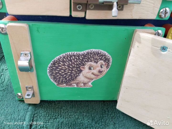 Развивающая доска (бизиборд)