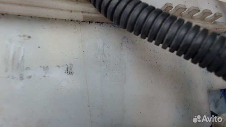 Бачок омывателя Chevrolet Captiva, 2012