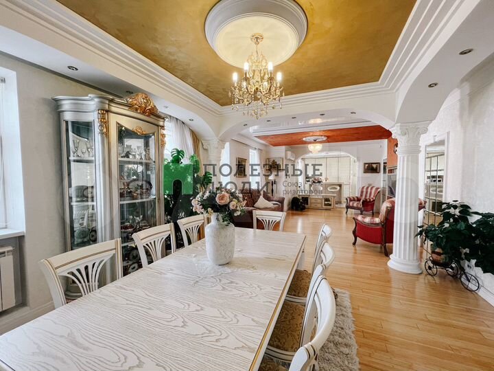 3-к. квартира, 118,8 м², 1/4 эт.