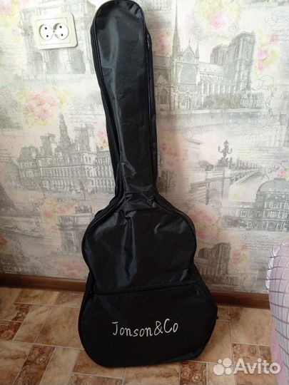 Акустическая гитара