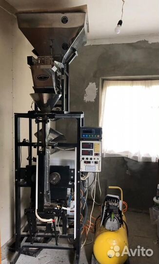 Фасовочно-упаковочный аппарат тпа-1200ра