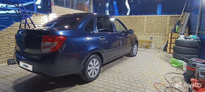 LADA Granta 1.6 МТ, 2012, 73 752 км