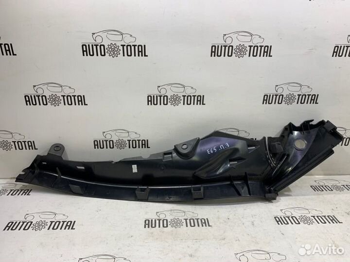 Накладка стойки задняя правая Bmw 745 E65 N62B44