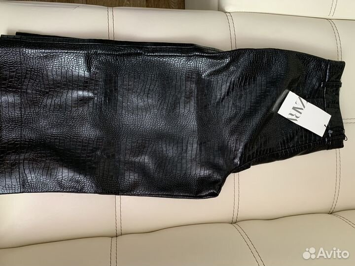 Кожаные шорты бермуды Zara